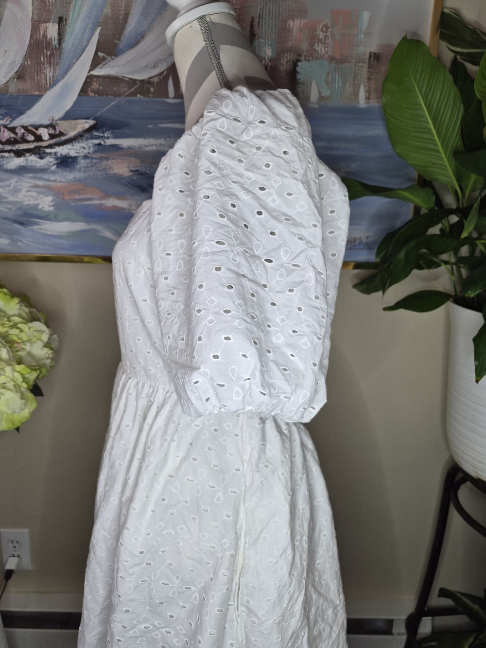New Day Womens White Eyelet Puff-Sleeve Mini Open Back Dress - Picture 3 of 7